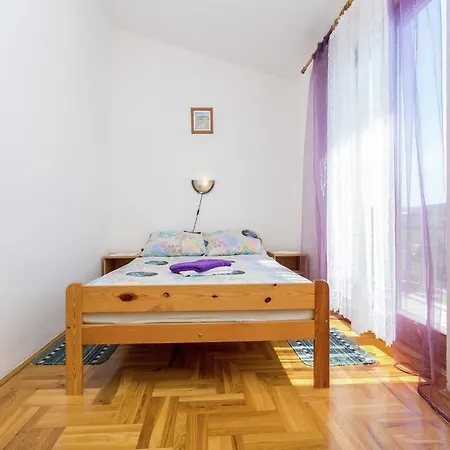 Apartment In Silo Near The Sea