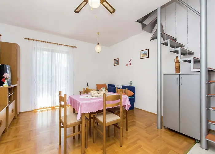 Apartment In Silo Near The Sea *