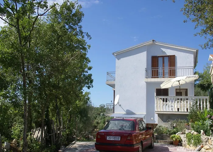 Apartment In Silo Near The Sea Apartment Šilo