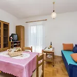 Apartment In Silo Near The Sea